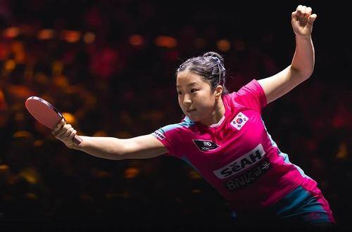 공격하는 여자 탁구 간판 신유빈 [ITTF 홈피 제공. 재판매 및 DB 금지]