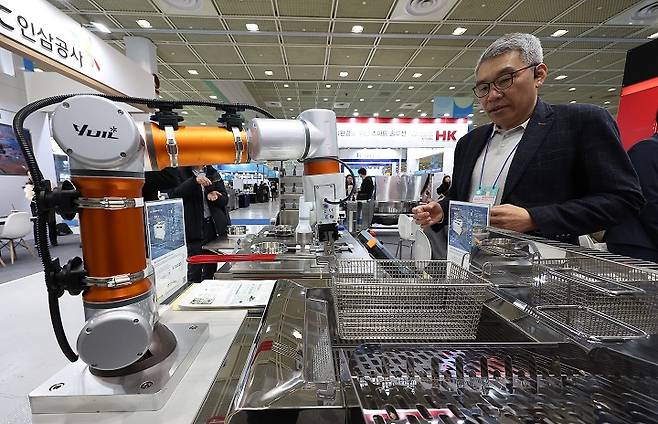 전시회 (사진=저작권자(c) 연합뉴스, 무단 전재-재배포 금지)