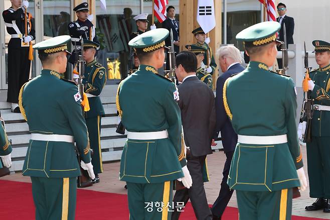 한미 정상회담이 열린 29일 경북 경주국립박물관에서 이재명 대통령과 미 트럼프 대통령이 참석한 가운데 공식환영식이 열리고 있다. 2025.10.29. 김창길 가자