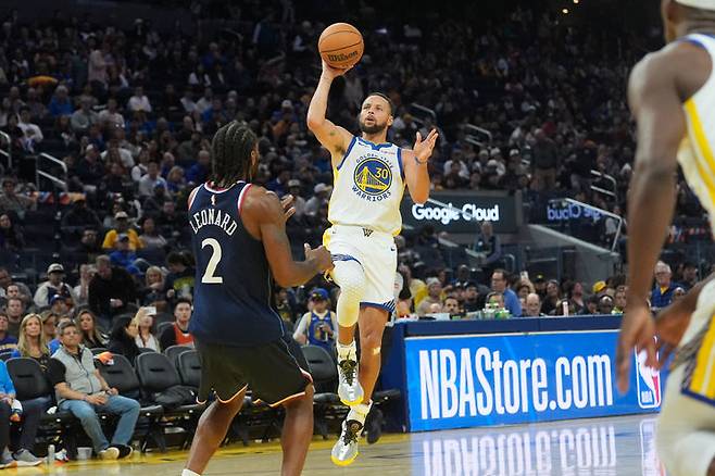 [샌프란시스코=AP/뉴시스] 미국프로농구(NBA) 골든스테이트 워리어스의 스테픈 커리. 2025.10.28.