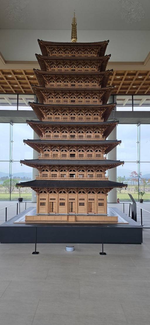 황룡사 9층 목탑 모형.