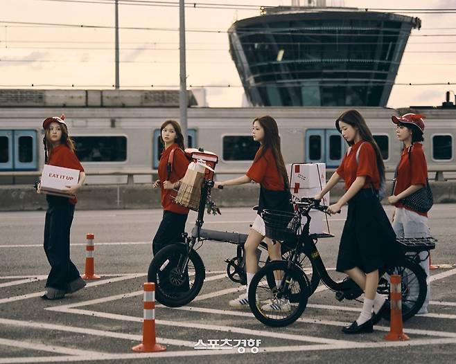 그룹 르세라핌. 쏘스뮤직 제공