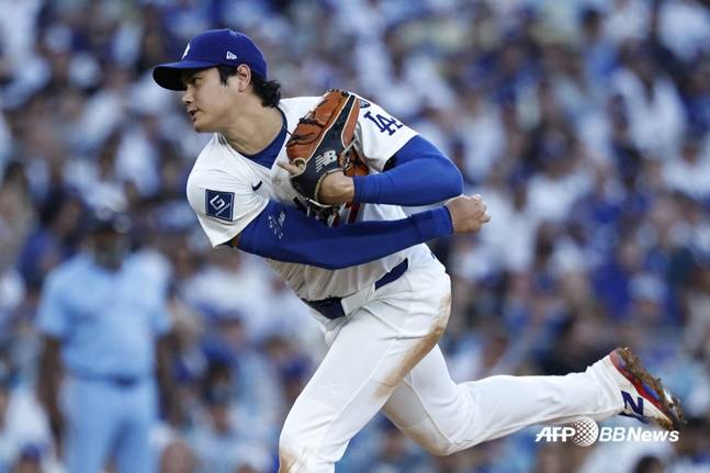 오타니 쇼헤이가 29일(한국시간) 열린 2025 MLB 월드시리즈 4차전에서 역투하고 있다. /AFPBBNews=뉴스1