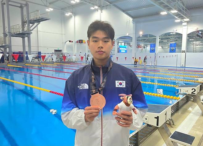 이번 대회 메달 3개를 획득한 조용준 [대한수영연맹 제공. 재판매 및 DB 금지]