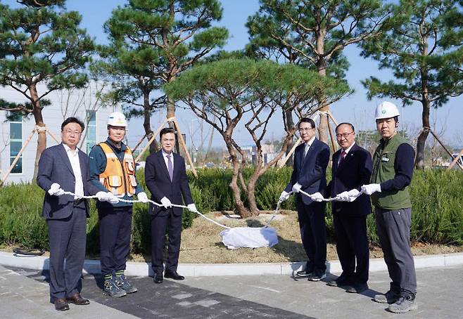 김태흠 충남도지사는 29일 서산시 자원회수시설을 방문해 환경에 대한 중요성을 공유하는 시간을 가졌다.(사진=서산시 제공)
