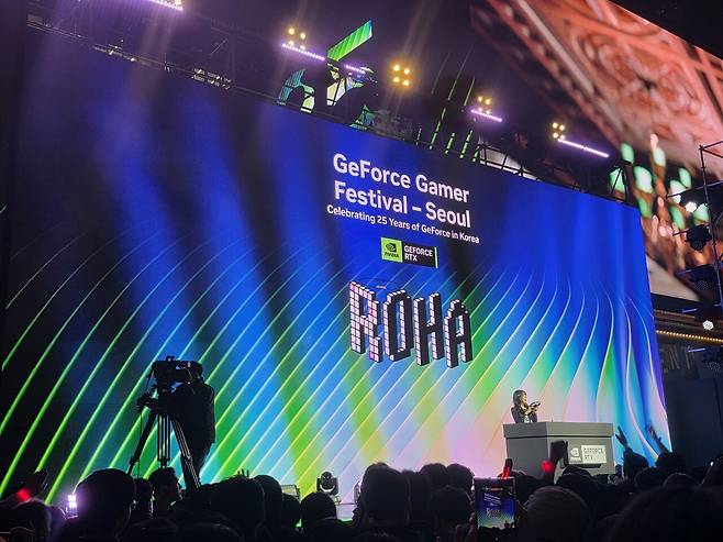 - 7시에 시작하는 메인 스테이지 무대