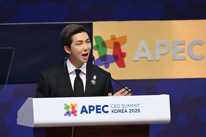 APEC CEO 서밋서 연설하는 BTS RM. 2025.10.29 [공동취재]