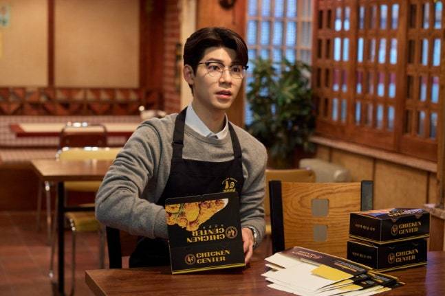 배우 배현성이 tvN '신사장 프로젝트'를 통해 처음으로 30대 연기에 도전했다. /tvN