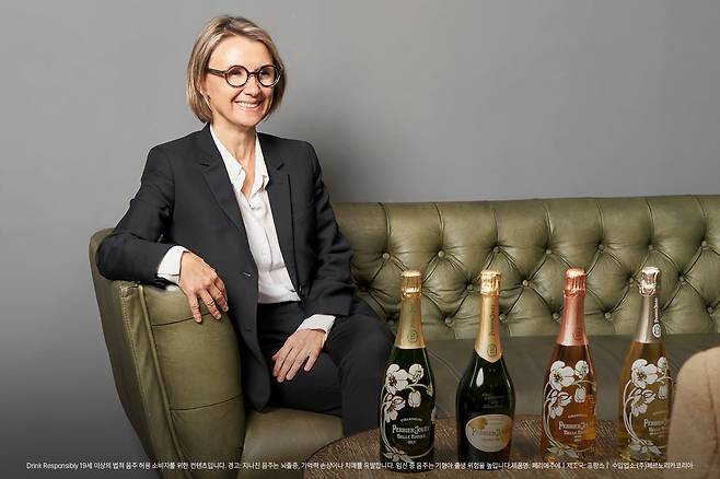 세브린 프레송(Severine Frerson) 페리에 주에 셀러마스터가 지난 28일 서울 강남 메종 르써클에서 조선비즈와 인터뷰를 하고 있다./페르노리카코리아 제공