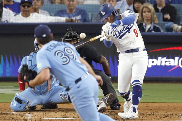 에르난데스는 예사배지를 상대로 유일한 피해를 입혔다. 사진=  EPA= 연합뉴스 제공