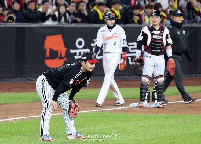 [한번에쓱]추가실점 빌미가 된 '7회말 실책' 문보경