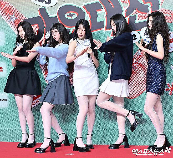 (왼쪽부터) 해린, 혜인, 하니, 민지, 다니엘.