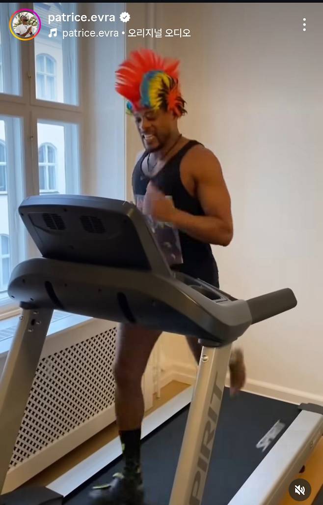 사진=에브라 SNS