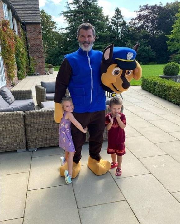 로이 킨과 손주들