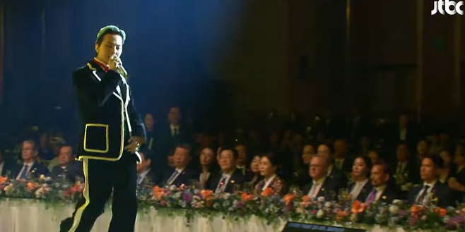 사진=유튜브 라이브 캡처