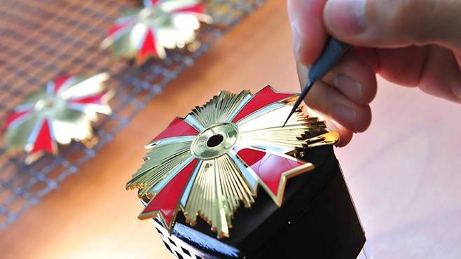 무궁화대훈장 (사진, 한국조폐공사)