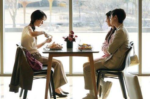 '서울 자가에 대기업 다니는 김 부장 이야기'  스틸 컷 / 사진= SLL, 드라마하우스, 바로엔터테인먼트