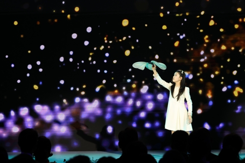 31일 경북 경주시 라한셀렉트호텔에서 열린 2025 아시아태평양경제협력체(APEC) 정상회의 환영 만찬에서 문화 공연이 진행되고 있다. [연합뉴스]