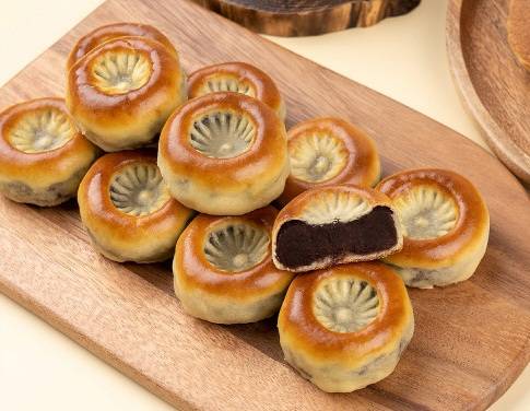 Hwangnam-ppang, Gyeongju city's signature sweet red bean pastry [GYEONGJU CITY]