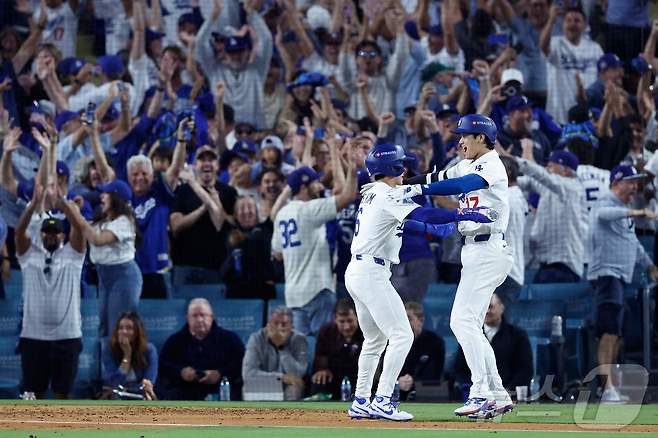 내셔널리그 디비전시리즈 4차전 끝내기 득점을 기록한 김혜성. ⓒ AFP=뉴스1