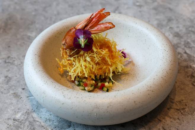 ‘인터컨티넨탈 하롱베이 리조트’에 있는 레스토랑 ‘마리나 키친’ 점심 코스 중 하나. 김영원 기자