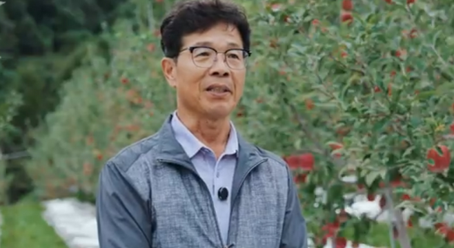 APEC 정상회의에서 도널드 트럼프 미국 대통령과 시진핑 중국 국가주석에게 건네진 ‘문자사과’를 만든 박인수씨(64). 박씨 제공