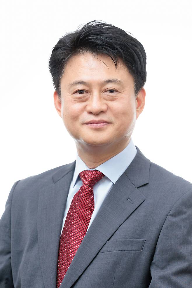 Lee Sung-jin, vice commissioner of the National Tax Service