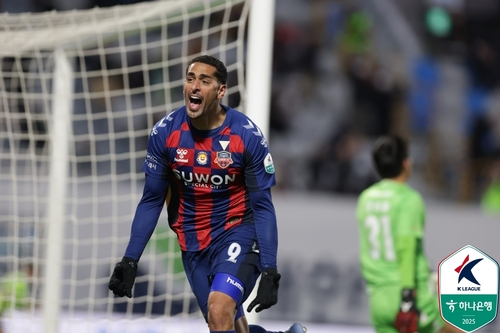 대구전에서 선제골을 터트린 수원FC 싸박. 사진[연합뉴스]