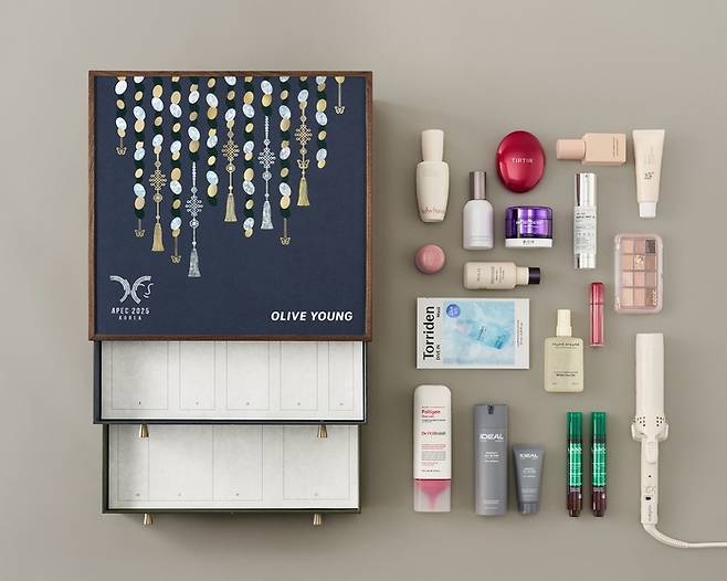 CJ올리브영이 제안해 회원 정상 선물로 채택된 제품들. [사진=CJ올리브영]