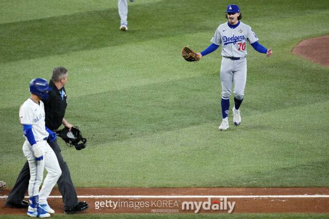 안드레스 히메네스와 저스틴 로블레스키./게티이미지코리아