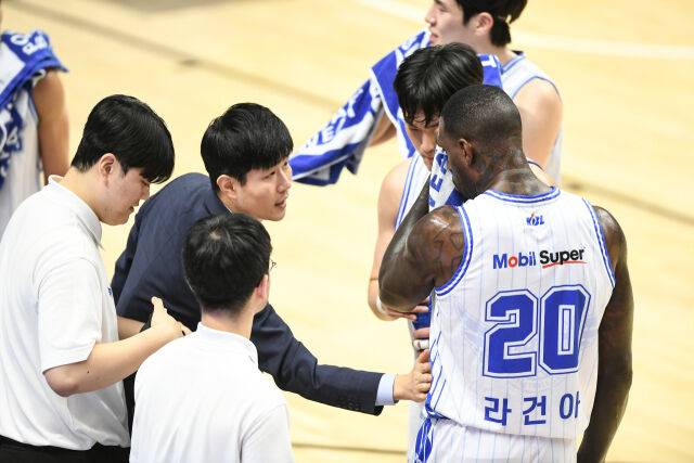 강혁 감독./KBL