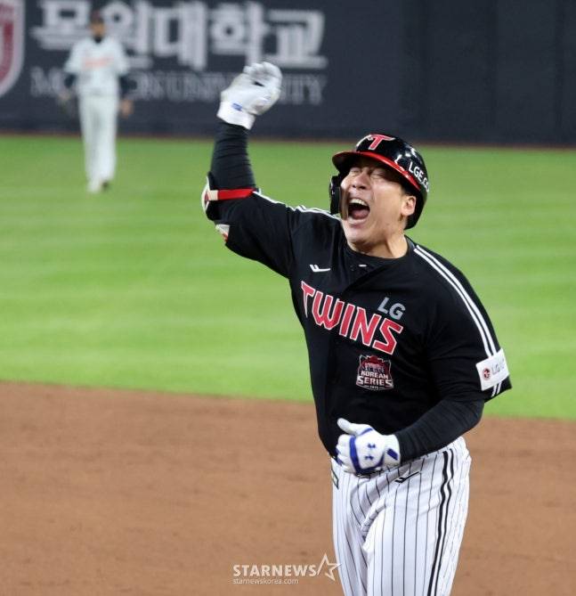 LG 트윈스 외야수 김현수. /사진=강영조 선임기자