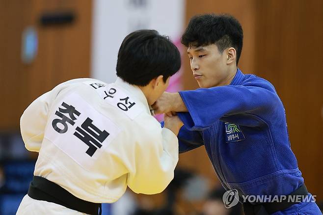 전국체전 나선 안바울(오른쪽) [연합뉴스 자료사진]