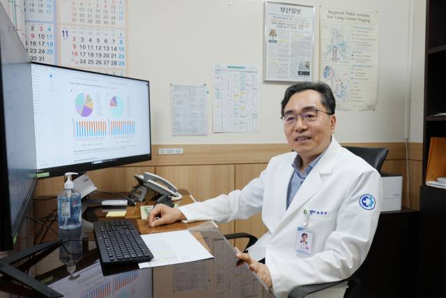 동아대병원 최영민 방사선종양학과 교수는 “간암의 경우 진료 가이드라인이 확립돼 있어 지역 상급 종합병원에서도 표준 진료가 가능하지만 환자의 수도권 쏠림 현상은 여전하다”고 지적했다. 동아대병원 제공