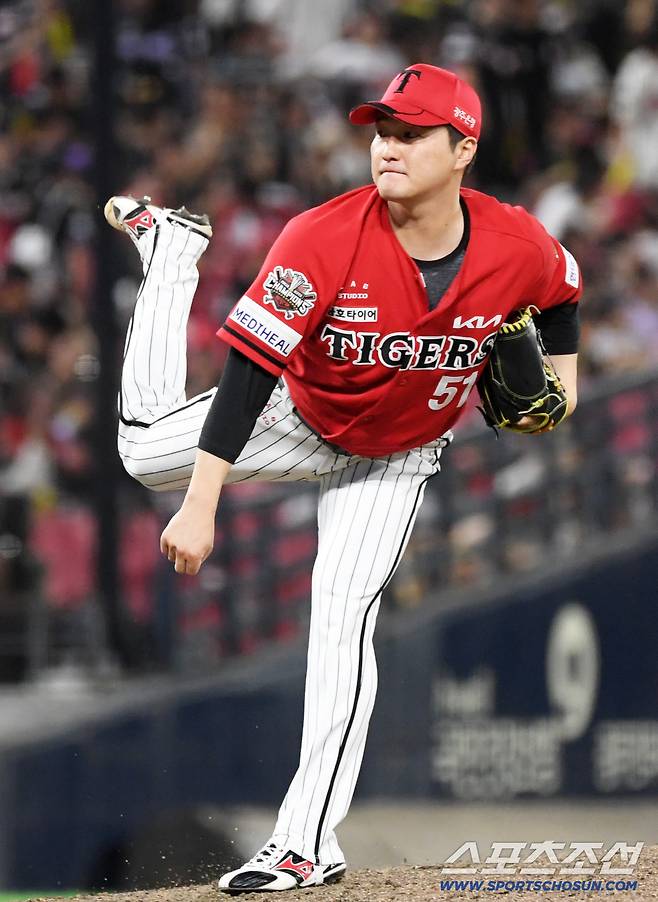 24일 광주 기아챔피언스필드에서 열린 KIA 타이거즈와 LG 트윈스의 경기. KIA 전상현이 역투하고 있다. 광주=박재만 기자 pjm@sportschosun.com/2025.08.24/