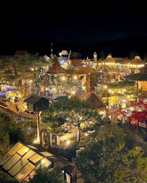 2025 여주 루덴시아 크리스마스 판타지 8일 개막한다. 사진은 지난해 크리스마스 시즌에 촬영한 야경. 여주 루덴시아 제공