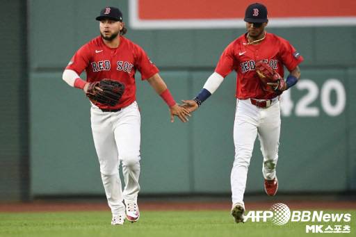 보스턴의 아브레유와 라파엘라는 동시에 골드글러브를 받았다. 사진=ⓒAFPBBNews = News1