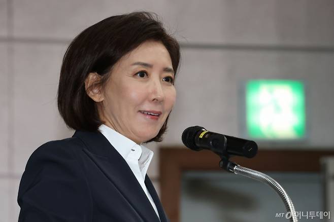 (서울=뉴스1) 이광호 기자 = 나경원 국민의힘 의원이 31일 서울 강남구 SETEC에서 열린 서울시당 당협위원장 및 선출공직자 워크숍에서 발언하고 있다.  2025.10.31/뉴스1  Copyright (C) 뉴스1. All rights reserved. 무단 전재 및 재배포,  AI학습 이용 금지. /사진=(서울=뉴스1) 이광호 기자