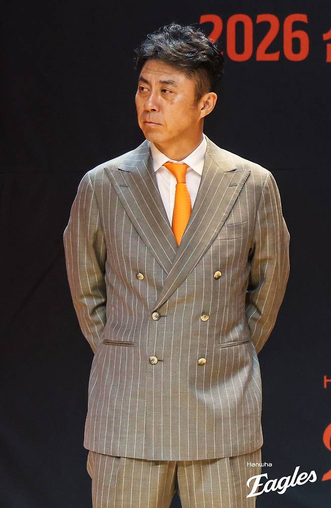 한화 손혁 단장은 3일 스포츠동아와 통화에서 외국인투수들의 재계약과 관련해 “우리 재계약 의사는 확실하다. 최대한의 오퍼를 할 것”이라고 말했다. 코디 폰세와 라이언 와이스를 붙잡기 위해 메이저리그(MLB) 구단과 경쟁을 펼칠 전망이다. 사진제공｜한화 이글스