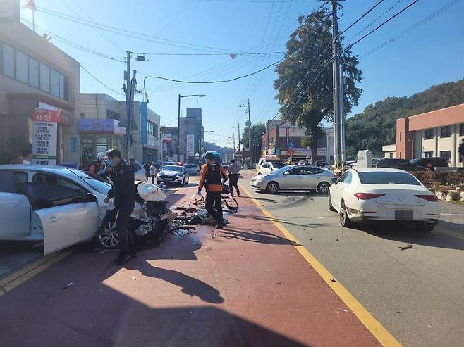 사고가 난 도로 [전북자치도소방본부 제공. 재판매 및 DB 금지]