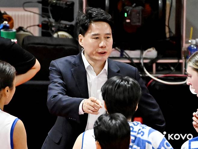 현대건설 강성형 감독. 제공 | 한국배구연맹