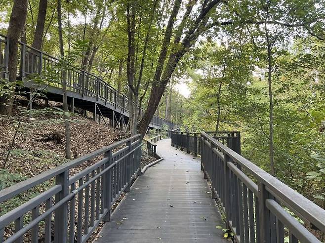 추동숲정원 데크길. 의정부시 제공