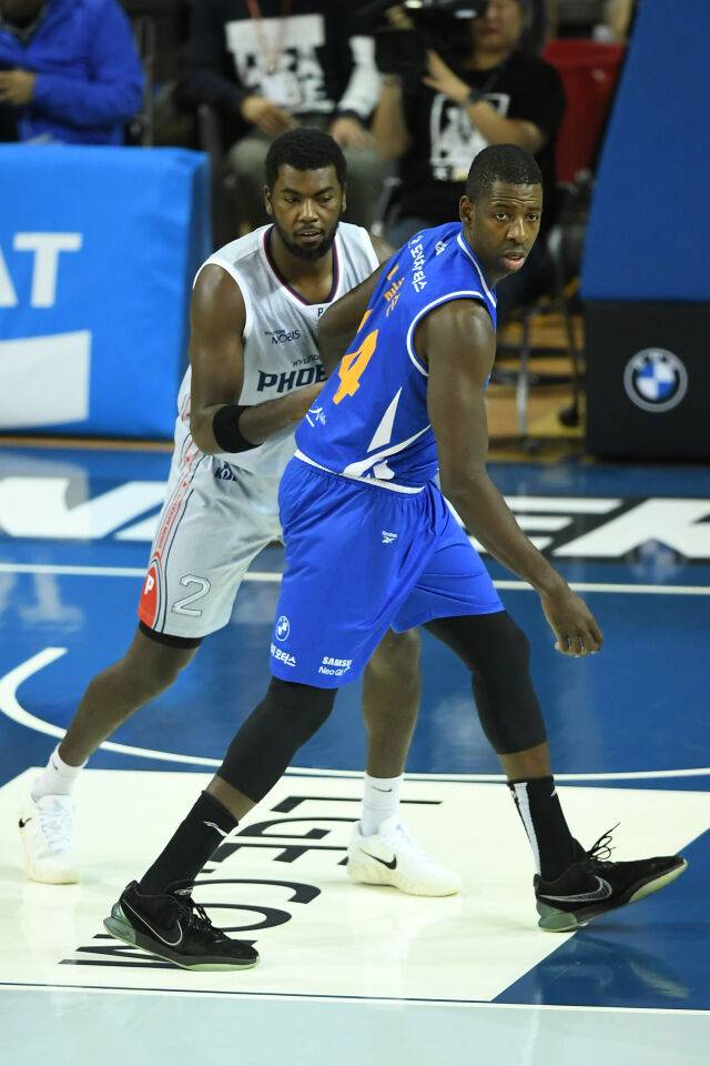 해먼즈과 니콜슨/KBL