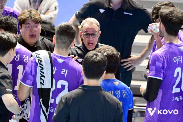 우리카드 마우리시오 파에스 감독./KOVO