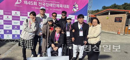 ▲ 제45회 전국장애인체육대회가 열린 지난 2일 승마 종목에서 김인혁이 혼성 마장 마술 GRADE 1에서 금메달을 획득했다. 울산시장애인승마협회 제공