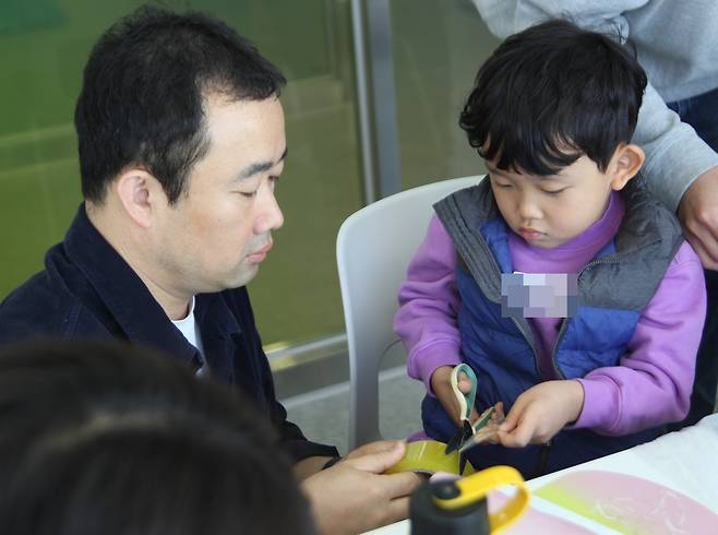 2일 열린 서귀포 꿈꾸는 예술터 개관 행사에 참여한 참가자들. ⓒ제주의소리