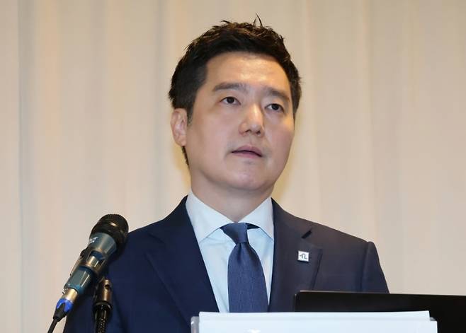 유튜버 '장사의 신' 은현장씨, 배우 김수현 등과 법적 다툼 중인 김세의 가로세로연구소 대표.