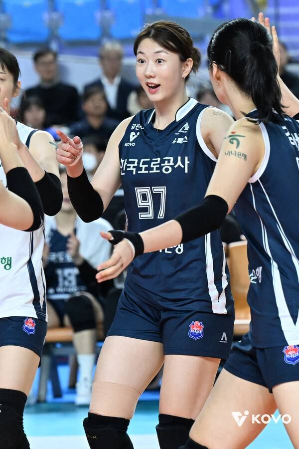 득점 후 기뻐하는 한국도로공사 강소휘. /사진=KOVO