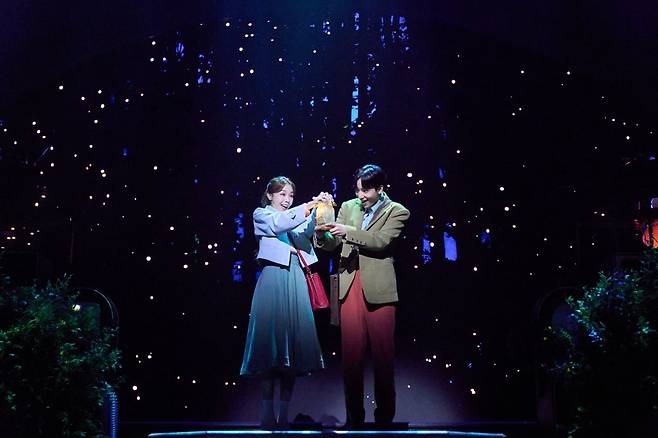 뮤지컬 '어쩌면 해피엔딩' 10주년 무대에 오른 올리버 역의 정휘와 클레어 역의 방민아./사진=NHN링크