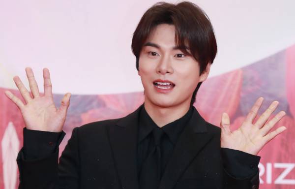 배우 이이경이 3년 동안 함께한 MBC '놀면 뭐하니?' 하차를 발표한 가운데 예고편과 출연진 명단에서 삭제됐다. 사진은 배우 이이경 모습. /사진=스타뉴스